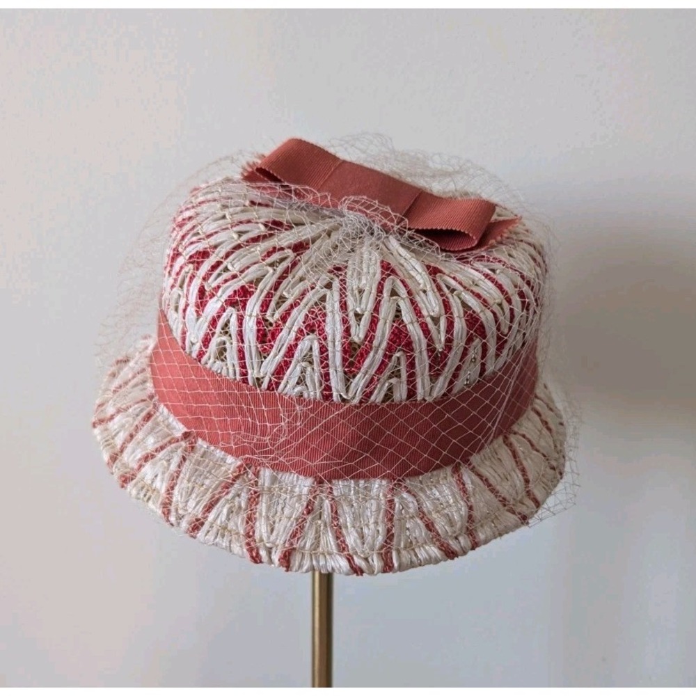 VTG Woven Skimmer Hat Pink &‎ White w/ Bow Detail & Netting Costume Theatre Prop